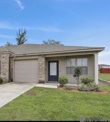 3052 S Roth Ave, Gonzales, LA 70737