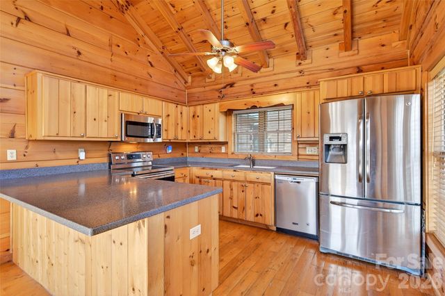 28 Outback Trail, Nebo, NC 28761