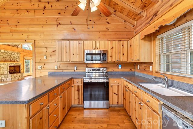 28 Outback Trail, Nebo, NC 28761