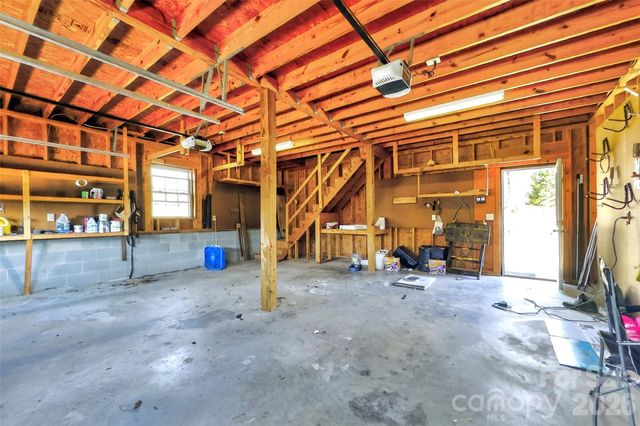 28 Outback Trail, Nebo, NC 28761