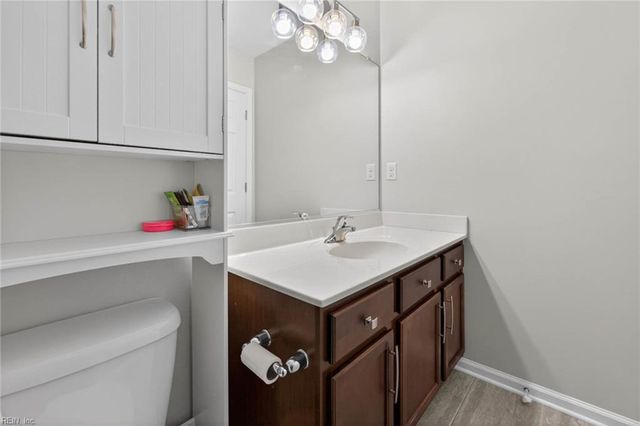 513 Simpson LN, Chesapeake, VA 23323