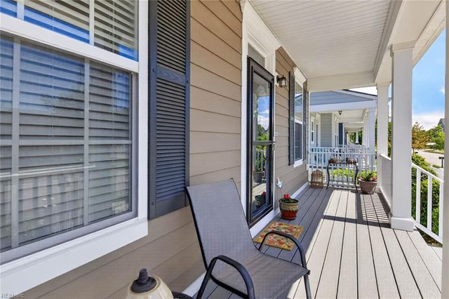513 Simpson LN, Chesapeake, VA 23323