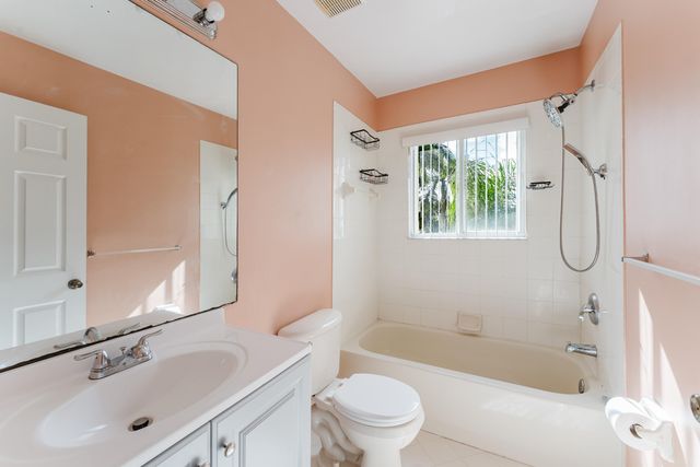 4015 Banyan Trails Drive, Coconut Creek, FL 33073