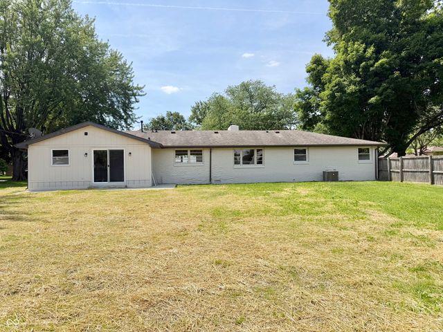 2318 E 40th Street, Anderson, IN 46013