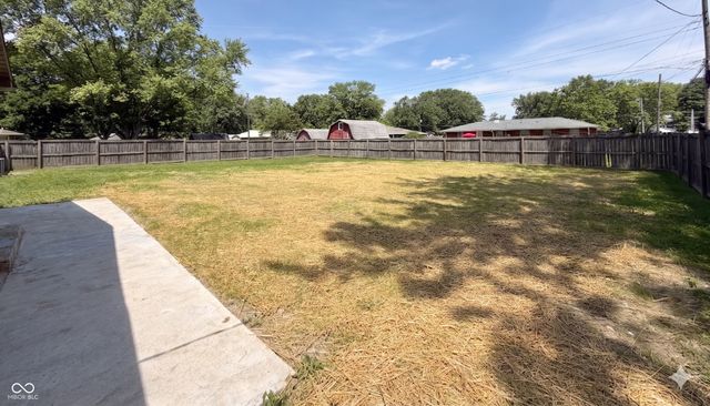 2318 E 40th Street, Anderson, IN 46013
