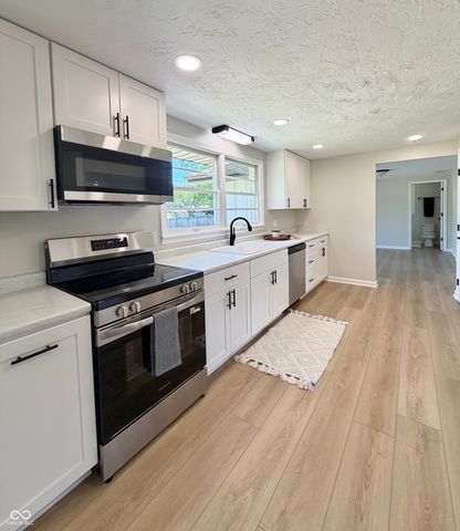 2318 E 40th Street, Anderson, IN 46013