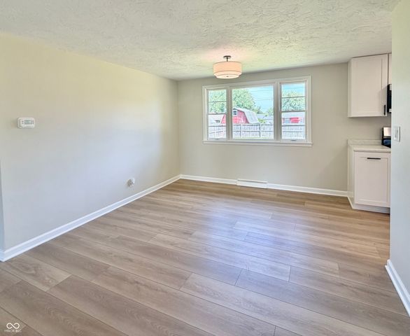 2318 E 40th Street, Anderson, IN 46013
