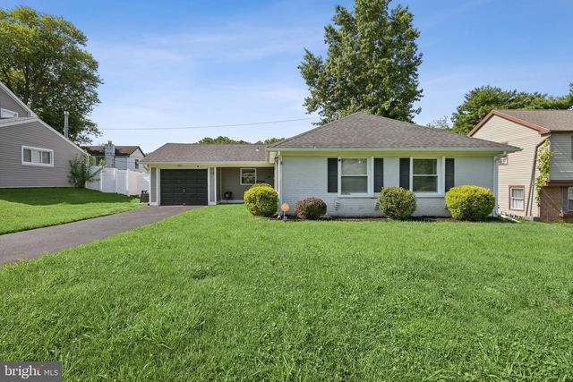 14 POTTER LN, Willingboro, NJ 08046