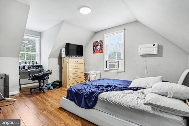 25 MANOR RD, York, PA 17403