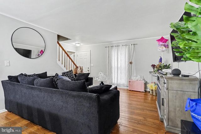 25 MANOR RD, York, PA 17403
