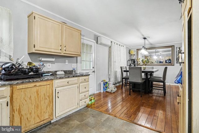 25 MANOR RD, York, PA 17403