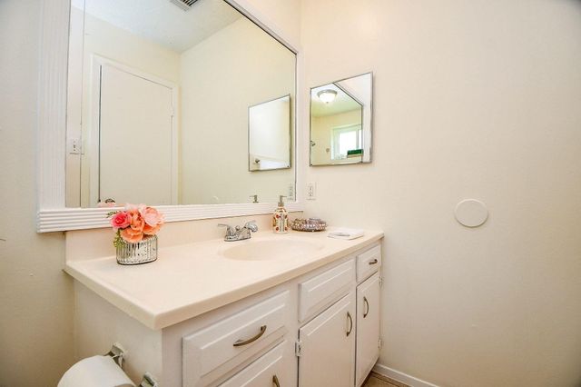 16823 Cobble Ridge Drive, Sugar Land, TX 77498