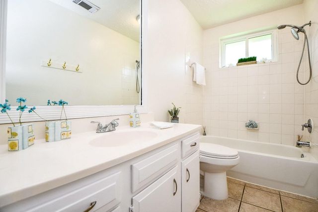 16823 Cobble Ridge Drive, Sugar Land, TX 77498