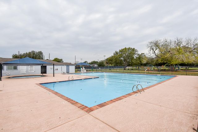 16823 Cobble Ridge Drive, Sugar Land, TX 77498