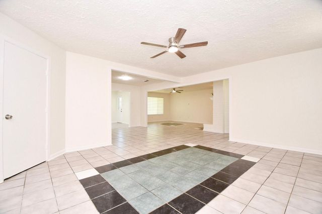 16823 Cobble Ridge Drive, Sugar Land, TX 77498