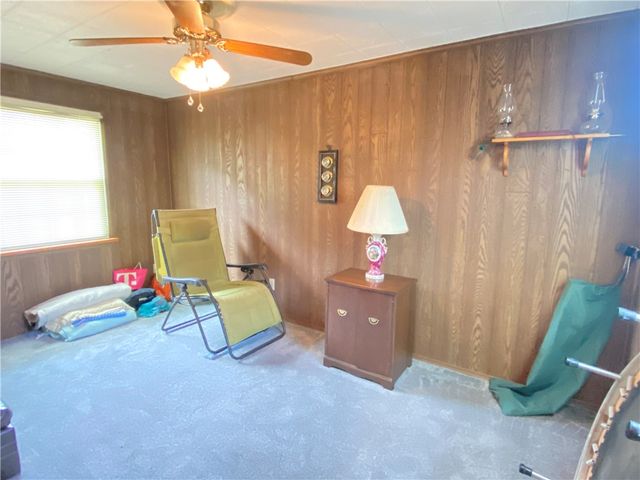 11 Washington Dr, Monessen, PA 15062