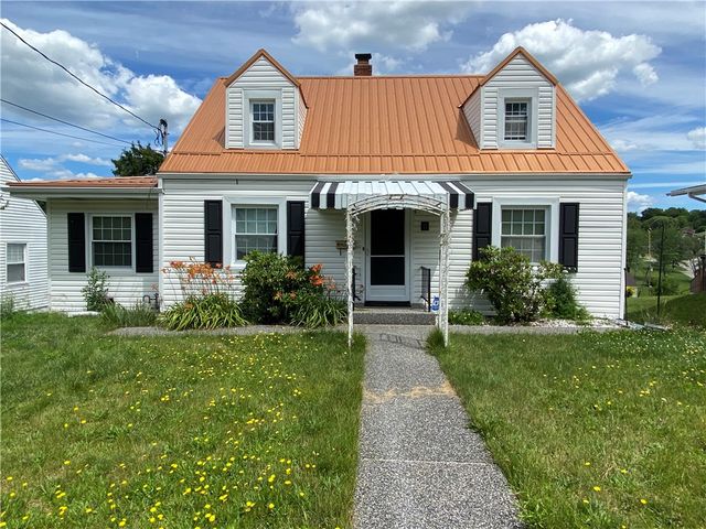 11 Washington Dr, Monessen, PA 15062