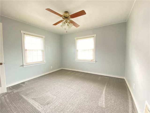11 Washington Dr, Monessen, PA 15062