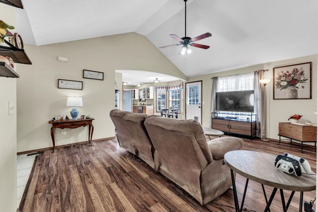 424 N Century Place, Republic, MO 65738