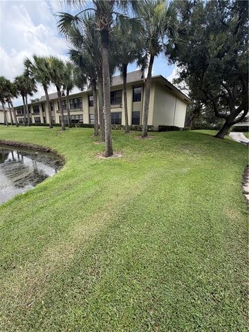 46 Plantation Drive 101, Vero Beach, FL 32966