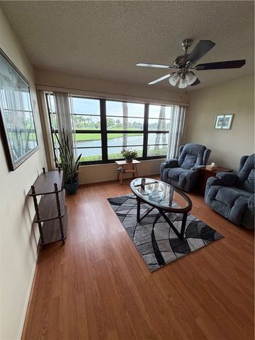 46 Plantation Drive 101, Vero Beach, FL 32966