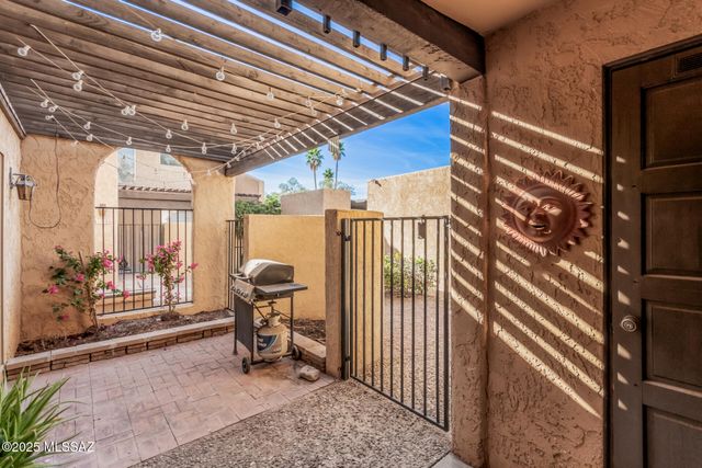 418 N Dodge Boulevard, Tucson, AZ 85716