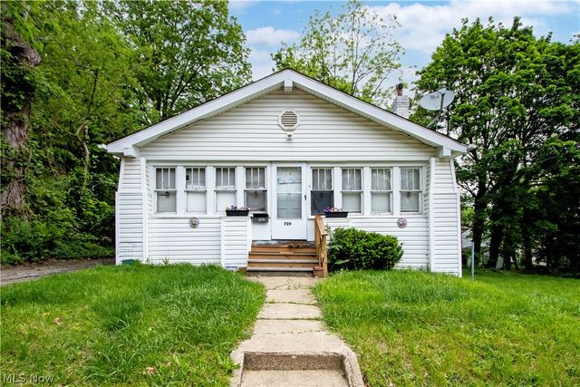 709 Longview Avenue, Akron, OH 44307
