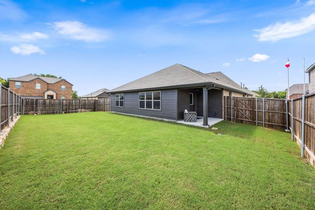 557 Stone Hollow Drive, Van Alstyne, TX 75495