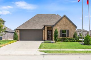 557 Stone Hollow Drive, Van Alstyne, TX 75495