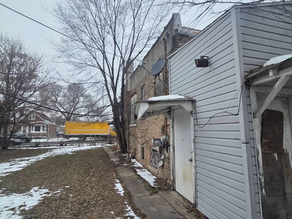 9217 S Perry Avenue, Chicago, IL 60628 — photo 3