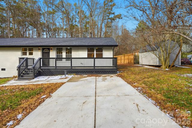 704 W Border Street, Dallas, NC 28034