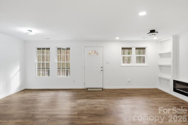 704 W Border Street, Dallas, NC 28034