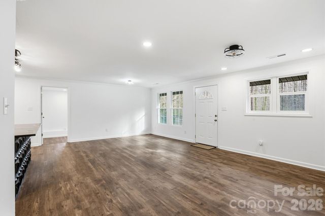 704 W Border Street, Dallas, NC 28034