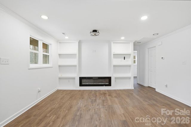 704 W Border Street, Dallas, NC 28034