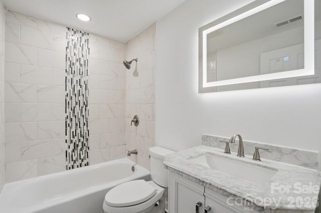 704 W Border Street, Dallas, NC 28034