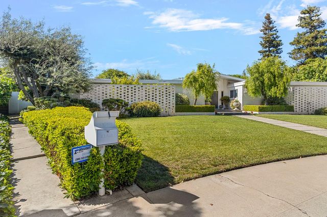 3400 Norwich Ln, Modesto, CA 95350