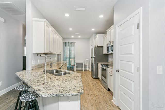 3588 Whitetail Ln, Pensacola, FL 32526