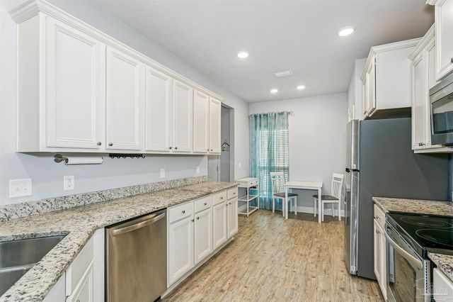 3588 Whitetail Ln, Pensacola, FL 32526