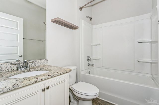 3588 Whitetail Ln, Pensacola, FL 32526