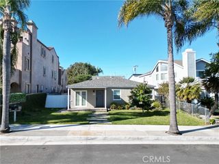 907 Huntington Street, Huntington Beach, CA 92648