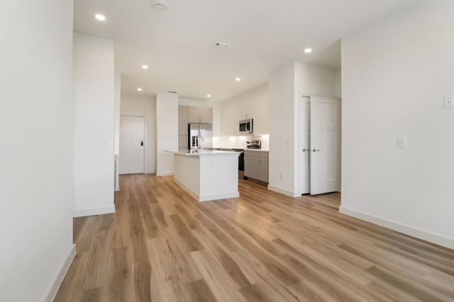 405 N Ewing Avenue 406, Dallas, TX 75203