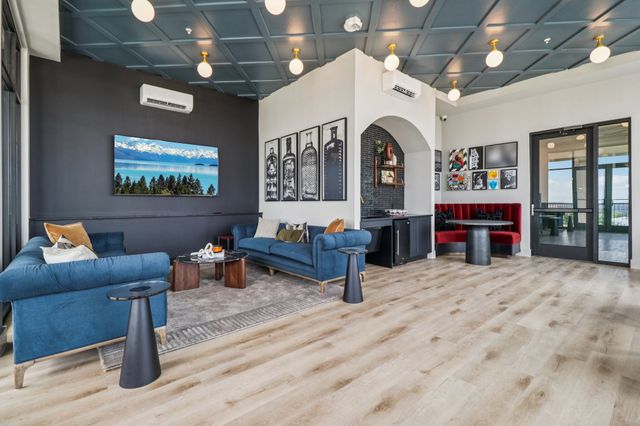 405 N Ewing Avenue 406, Dallas, TX 75203