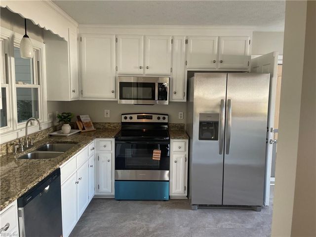 734 Gunby RD, Newport News, VA 23601