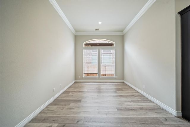 17401 Orchid Falls Lane, Conroe, TX 77302