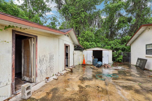 2061 AZALEA Lane, Orange Park, FL 32073