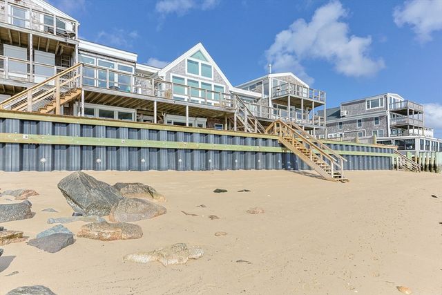 535 Commercial St 2, Provincetown, MA 02657