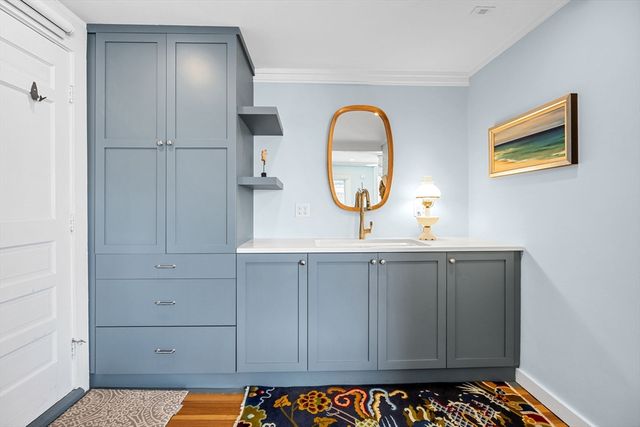 535 Commercial St 2, Provincetown, MA 02657