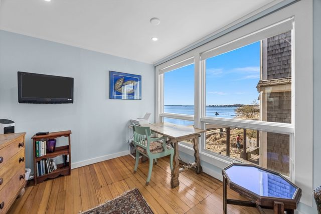 535 Commercial St 2, Provincetown, MA 02657