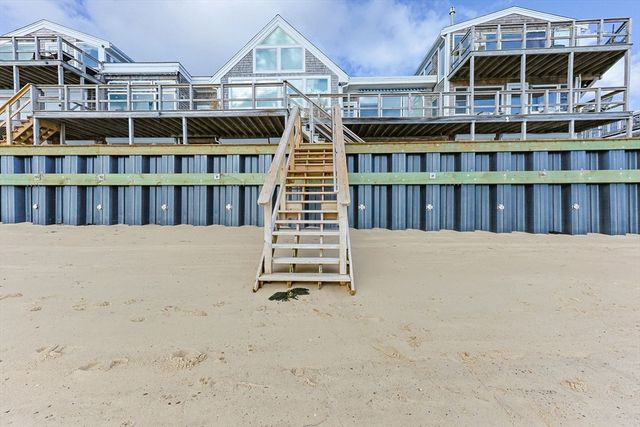 535 Commercial St 2, Provincetown, MA 02657