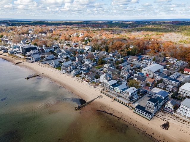 535 Commercial St 2, Provincetown, MA 02657